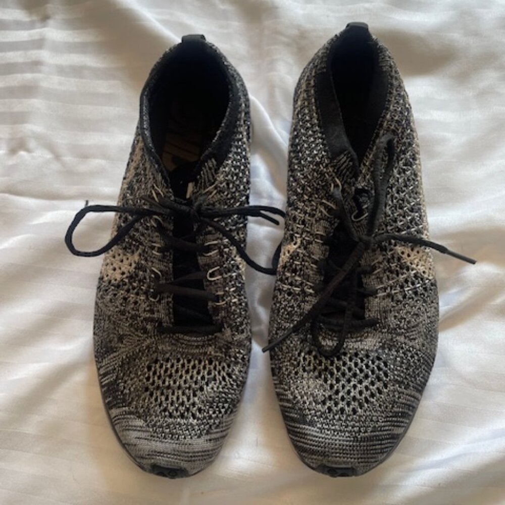 Nike Flyknit Racer Oreo
